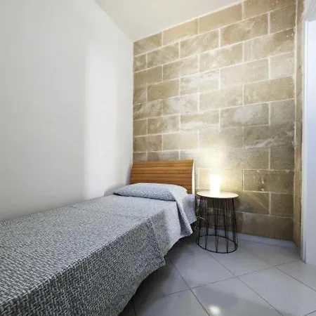 Casa Rosa By Otrantostays, Terrazza E Vista Mare Appartement