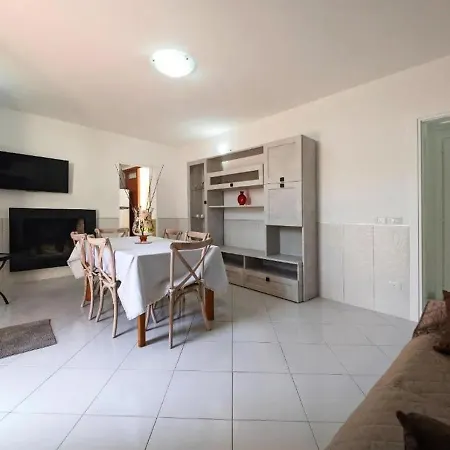 Casa Rosa By Otrantostays, Terrazza E Vista Mare סנטה צזריה טרמה