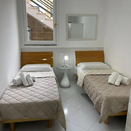 Casa Rosa By Otrantostays, Terrazza E Vista Mare
